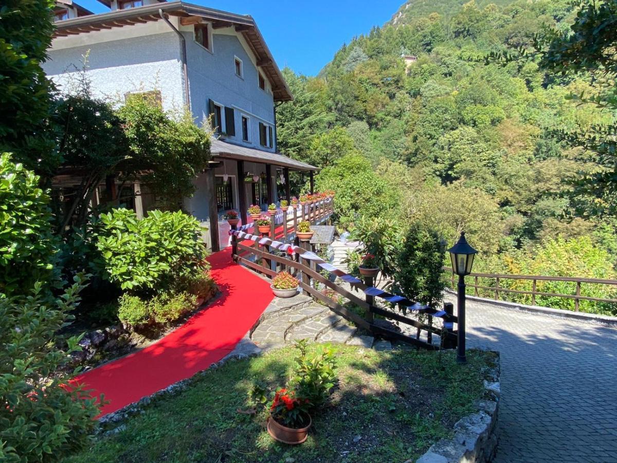 Hotel Al Verde แมนเดลโล เดล ลาริโอ ภายนอก รูปภาพ