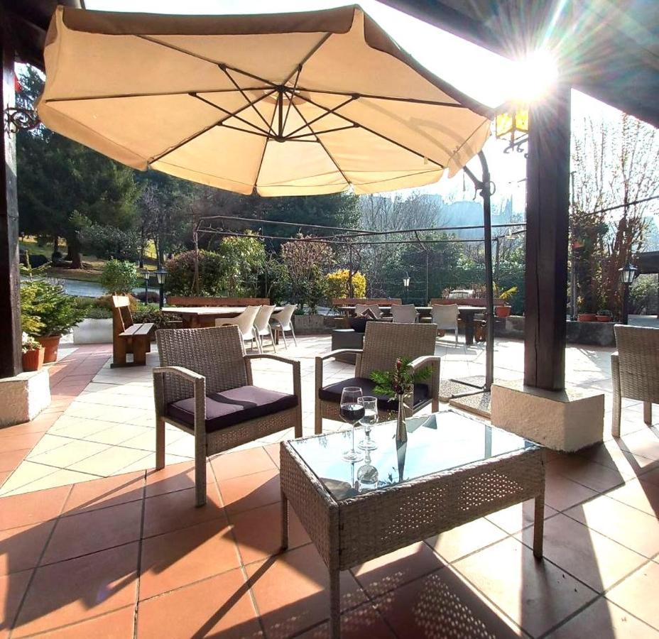 Hotel Al Verde แมนเดลโล เดล ลาริโอ ภายนอก รูปภาพ
