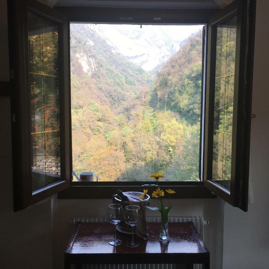 Hotel Al Verde แมนเดลโล เดล ลาริโอ ภายนอก รูปภาพ